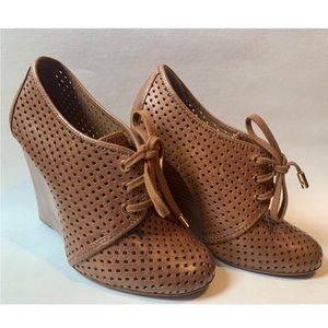 Tory Burch Oxford wedge booties size 9 in royal tan $120